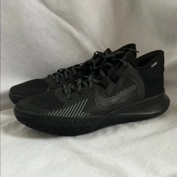 Nike NWOT Kyrie 5 Flytrap Black Athletic Sneakers