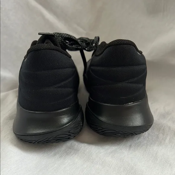 Nike NWOT Kyrie 5 Flytrap Black Athletic Sneakers