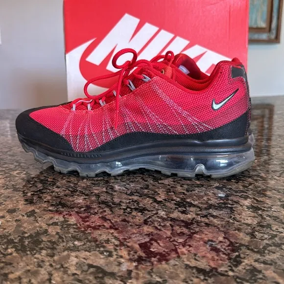 Nike Red and Black Air Max Sneakers EUC 10.5