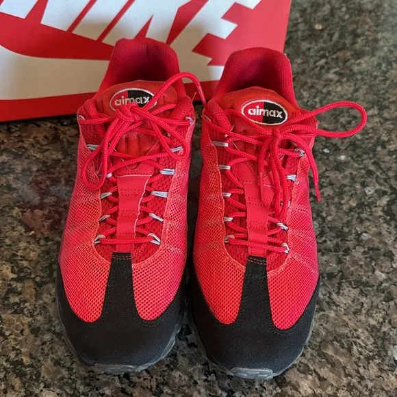 Nike Red and Black Air Max Sneakers EUC 10.5