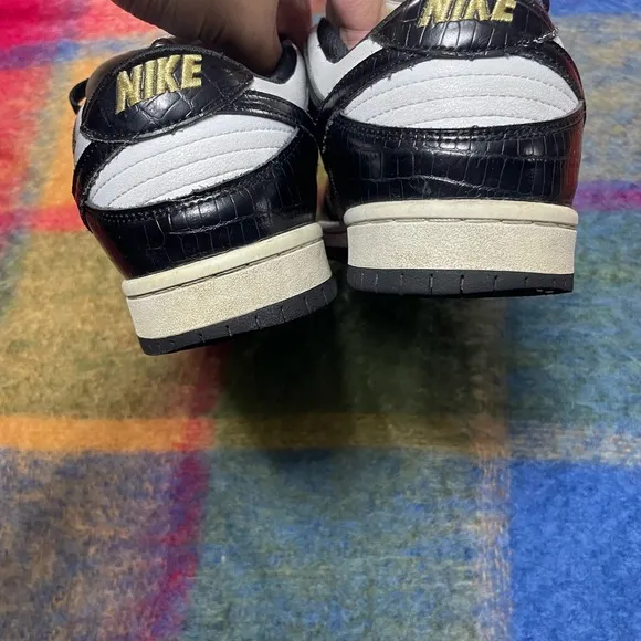 Nike supreme SB low black stars 2021
