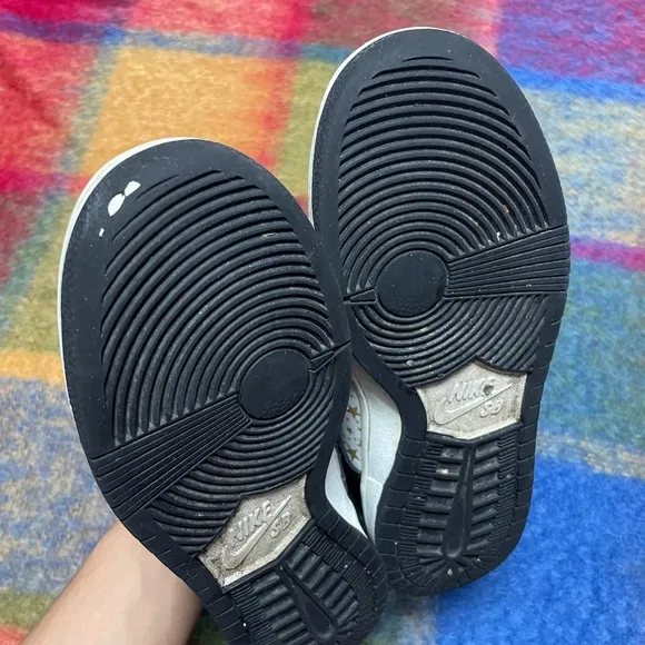 Nike supreme SB low black stars 2021