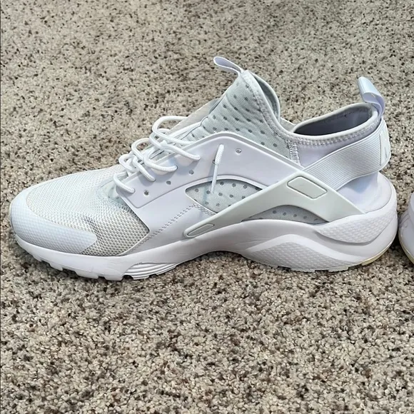 Nike White Air Huarache Run Ultra
