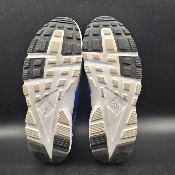 Nike Youth Air Huarache Sneakers in White and Blue