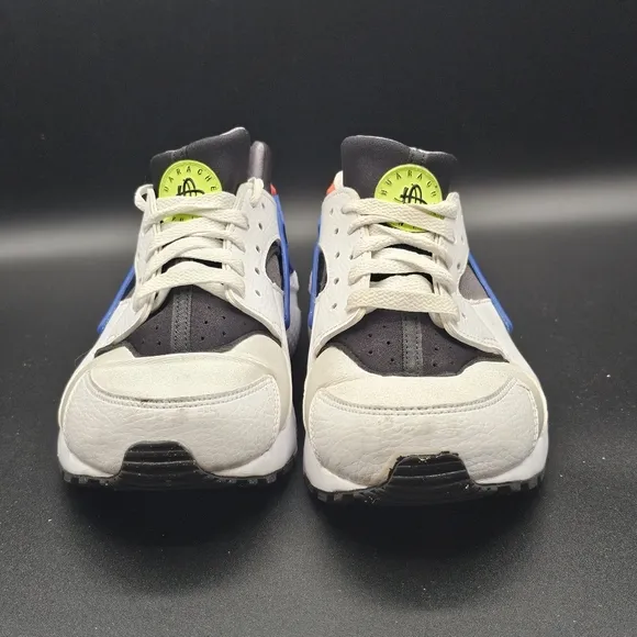 Nike Youth Air Huarache Sneakers in White and Blue