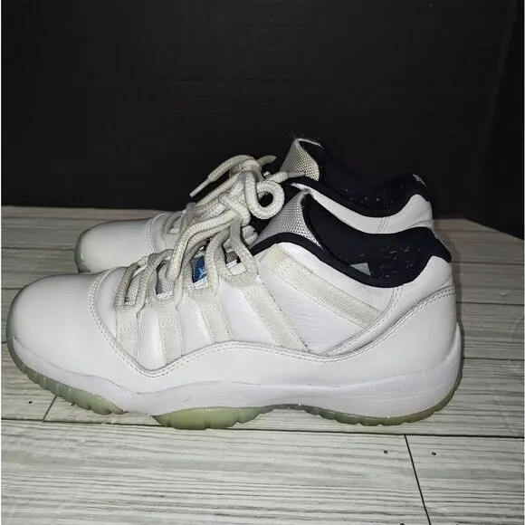 Nike Air Jordan 11 Retro Low Legend Blue Sneakers Size 7Y White 528896-117 GS