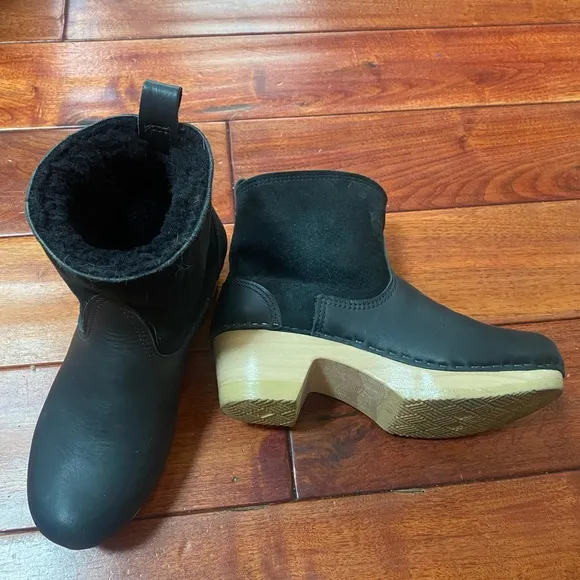 No. 6 Shearling Black boot