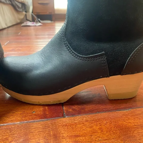 No. 6 Shearling Black boot