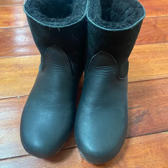 No. 6 Shearling Black boot