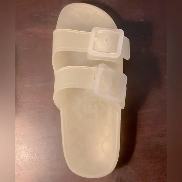 NW originally Box Made in Italy Balenciaga White Sandals. Size C 38. USA size 8