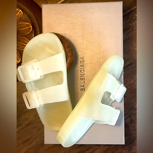 NW originally Box Made in Italy Balenciaga White Sandals. Size C 38. USA size 8