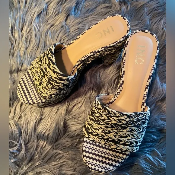 NW U.N.C. International Concepts Women’s Hazila Espadrille Slide Wedge Sandals