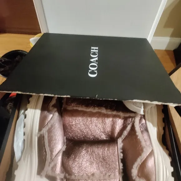 NWB Coach Portia Pink Metallic Shearling-Lined Boots. Retail:$225