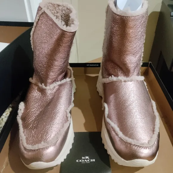 NWB Coach Portia Pink Metallic Shearling-Lined Boots. Retail:$225
