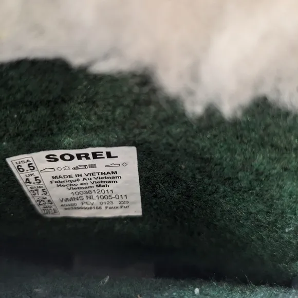 NWOB Sorel Caribou Boots 6.5
