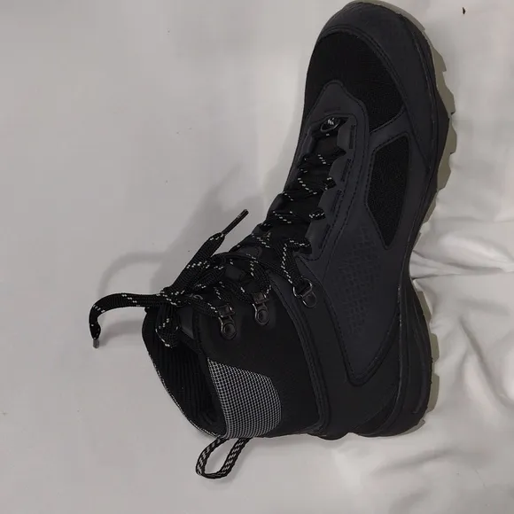 NWOB Vasque Anthracite Coldspark Insulated Men's Black Hiking Boots Size 9M