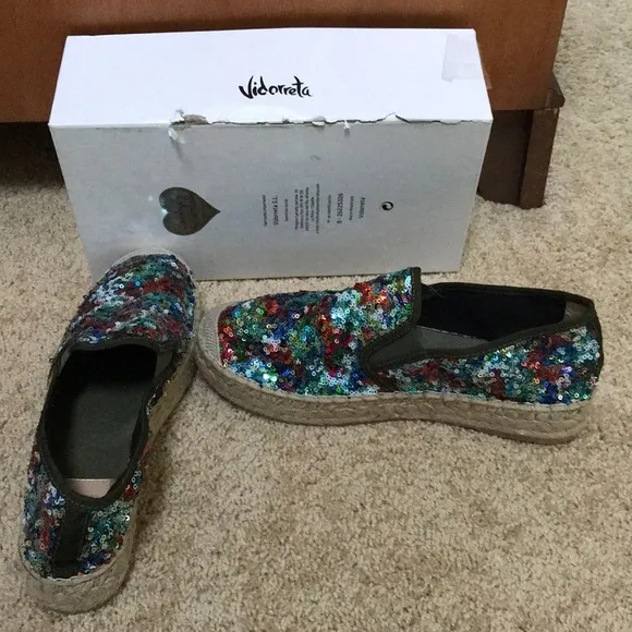 NWOB! VIDORRETA Size 11 Simone Sequined espadrilles