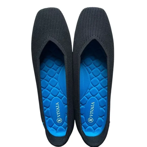 NWOB Vivaia Margot Black  Lightweight Square-Toe V-Cut Flats size 10.