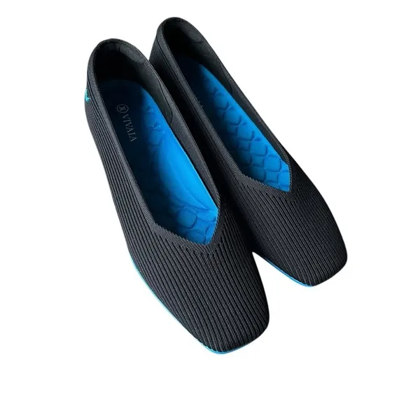 NWOB Vivaia Margot Black  Lightweight Square-Toe V-Cut Flats size 10.