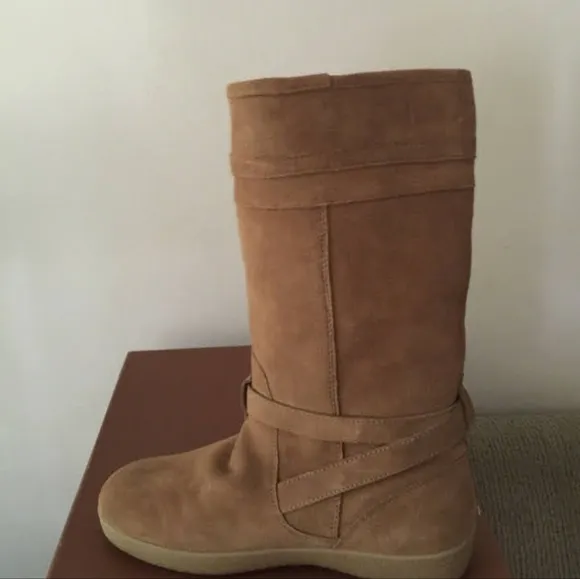 NWOT Coach Boots New Size 9