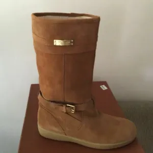 NWOT Coach Boots New Size 9