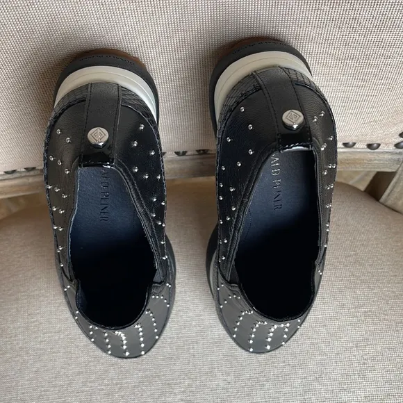 NWOT DONALD PLINER LIZZEE COMFY SLIP ON STUDDED PLATFORM LEATHER SHOES SIZE 8M