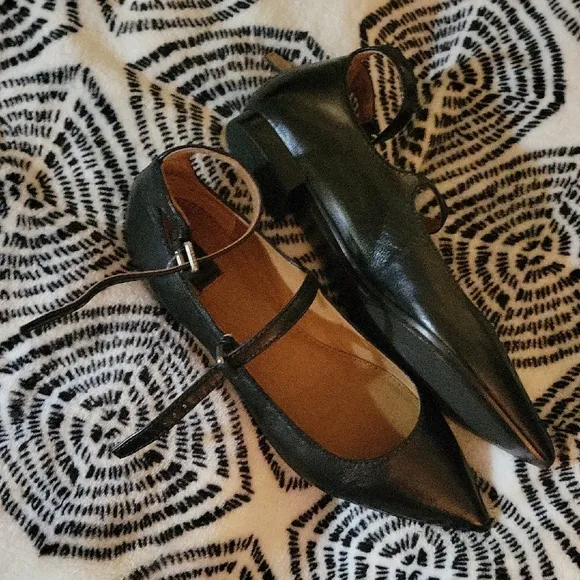 NWOT Frye Black Leather Slingback Mary Jane Flats