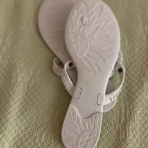 NWOT - Jack Rogers White Georgica Jellies Sandals