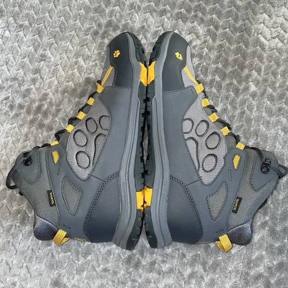 NWOT Jack Wolfskin Activate Texapore Mid hiking boots. Comfort Fit. Size 11.5