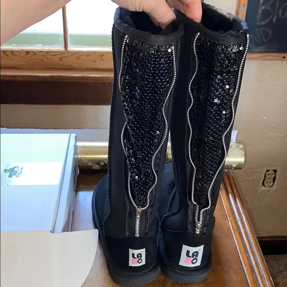 NWOT Lamo shearling black sequin knee boots