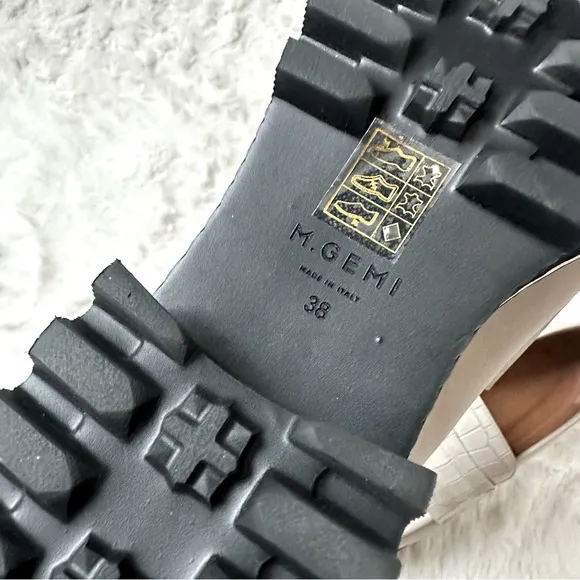NWOT M. Gemi Croc Embossed Leather Elsa Platform Lug Loafers Oyster Size 38/7.5