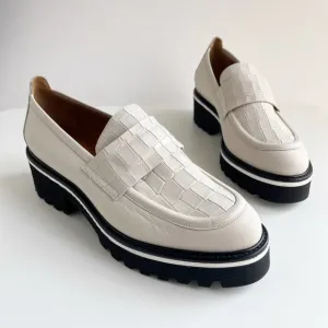 NWOT M. Gemi Croc Embossed Leather Elsa Platform Lug Loafers Oyster Size 38/7.5