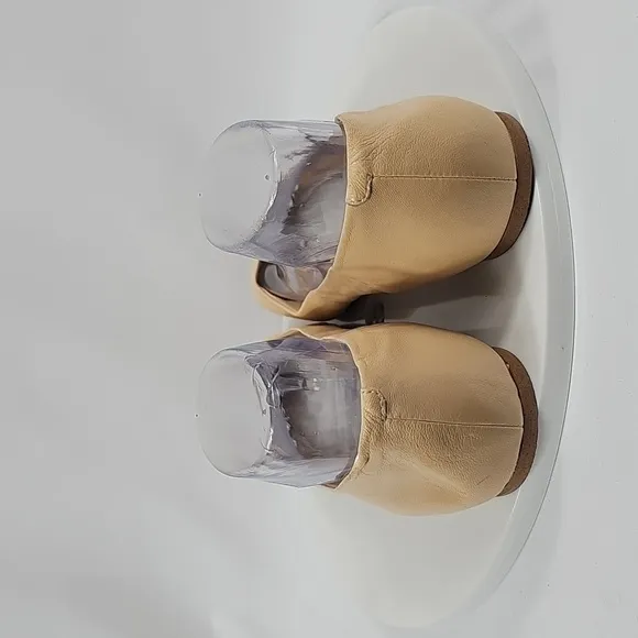 NWOT Sarto Flexa Amaya Ballet Flats Slip-On Square Toe Leather Italy Beige 10
