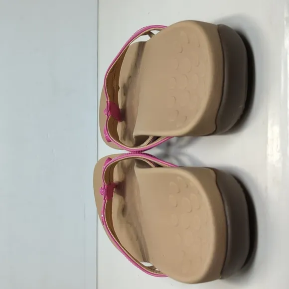 NWOT Vionic Bella X anniversary orthotic thong sandals women's size 6.5 EU 36.5