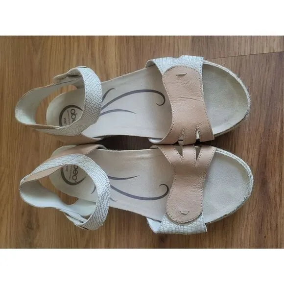 NWOT Abeo Strappy Sandal