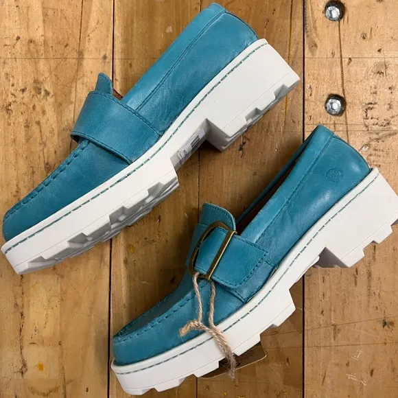 NWT &amp; NWOB $135 Born Contessa Turquoise Leather Platform  Loafers