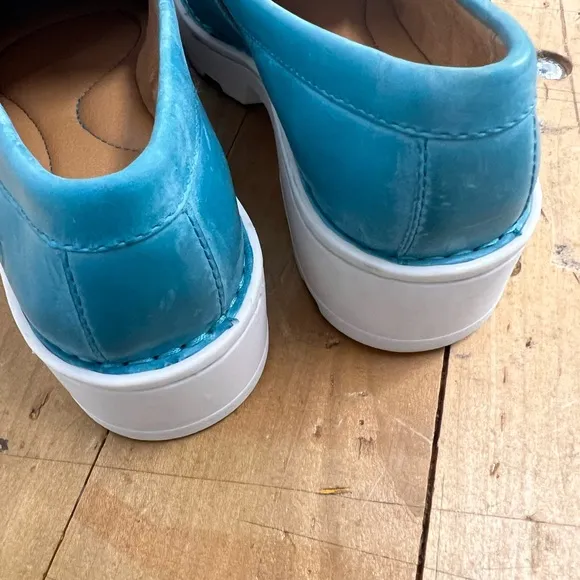 NWT &amp; NWOB $135 Born Contessa Turquoise Leather Platform  Loafers