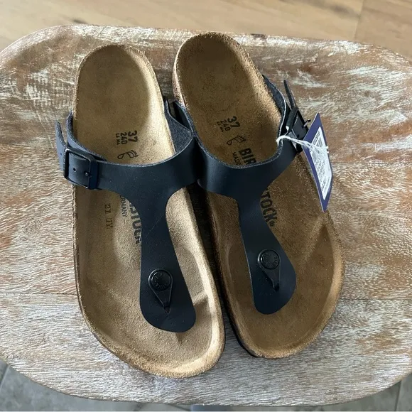 NWT Birkenstock Gizeh Birko Flor Black Sandals