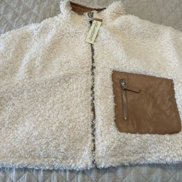 💼NWT Blank NYC Faux Shearling with Faux Leather Trim Bomber Jacket