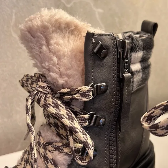 NWT 🥾Circus by Sam Edelman Giselle Faux Fur Ankle Boots