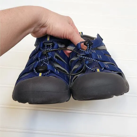 NWT Keen Newport H2 Blue Depths/Gargoyle Youth Sandals