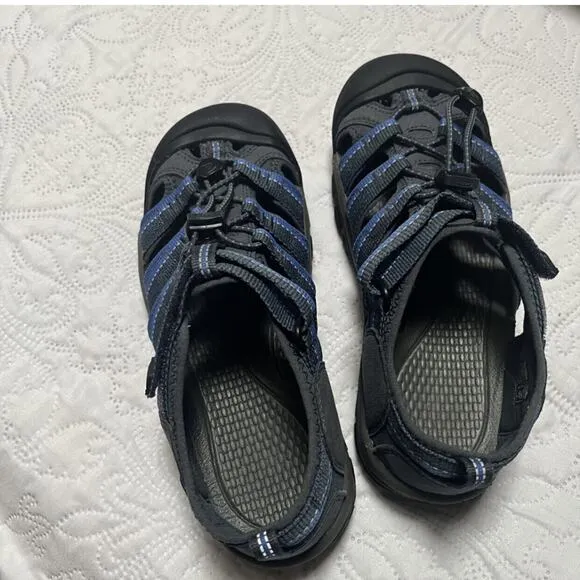 NWT Keen Newport H2 Sandals Size 6