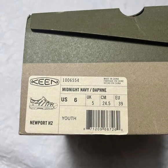 NWT Keen Newport H2 Sandals Size 6