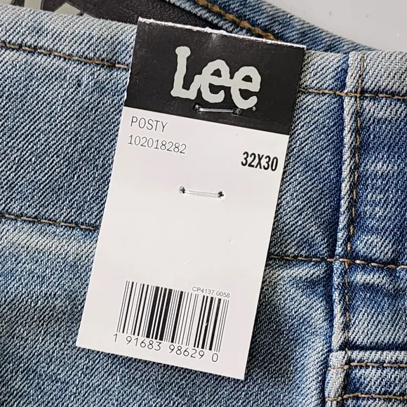 NWT Lee Extreme Motion Straight Leg Tapered Jeans Size 32x30 Blue