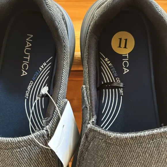 NWT Men’s Loafers Size 11 Nautica Gray Lightweight Casual Loafers
