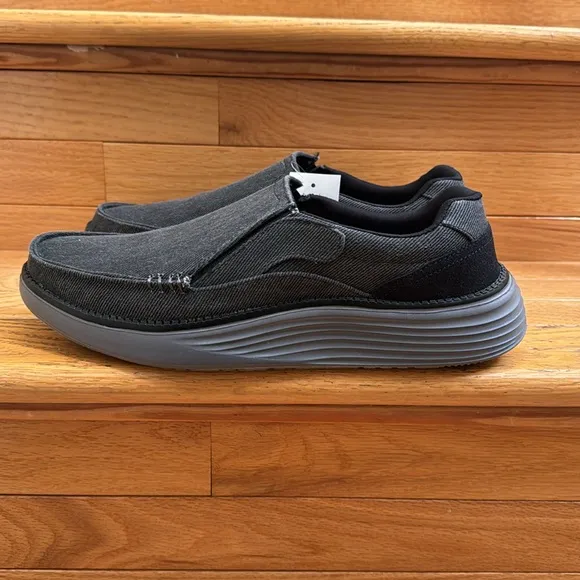 NWT Men’s Loafers Size 11 Nautica Gray Lightweight Casual Loafers