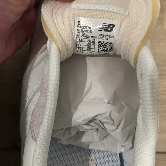 NWT New Balance Women's 237 Casual Sneakers
