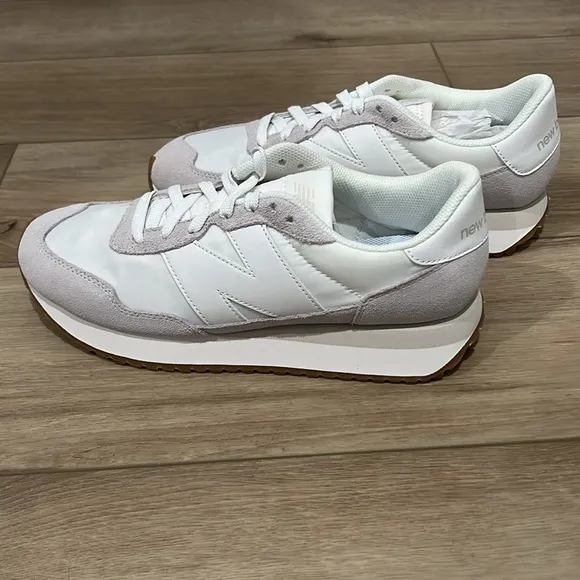 NWT New Balance Women's 237 Casual Sneakers