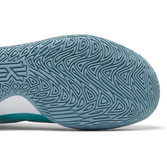 NWT!!! Nike Kyrie Blue and Green Sneakers, men’s 13.