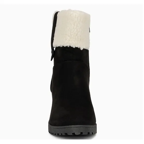 NWT OLIVIA MILLER COZY SHERPA Faux Shearling Chunky Platform BOOTS
